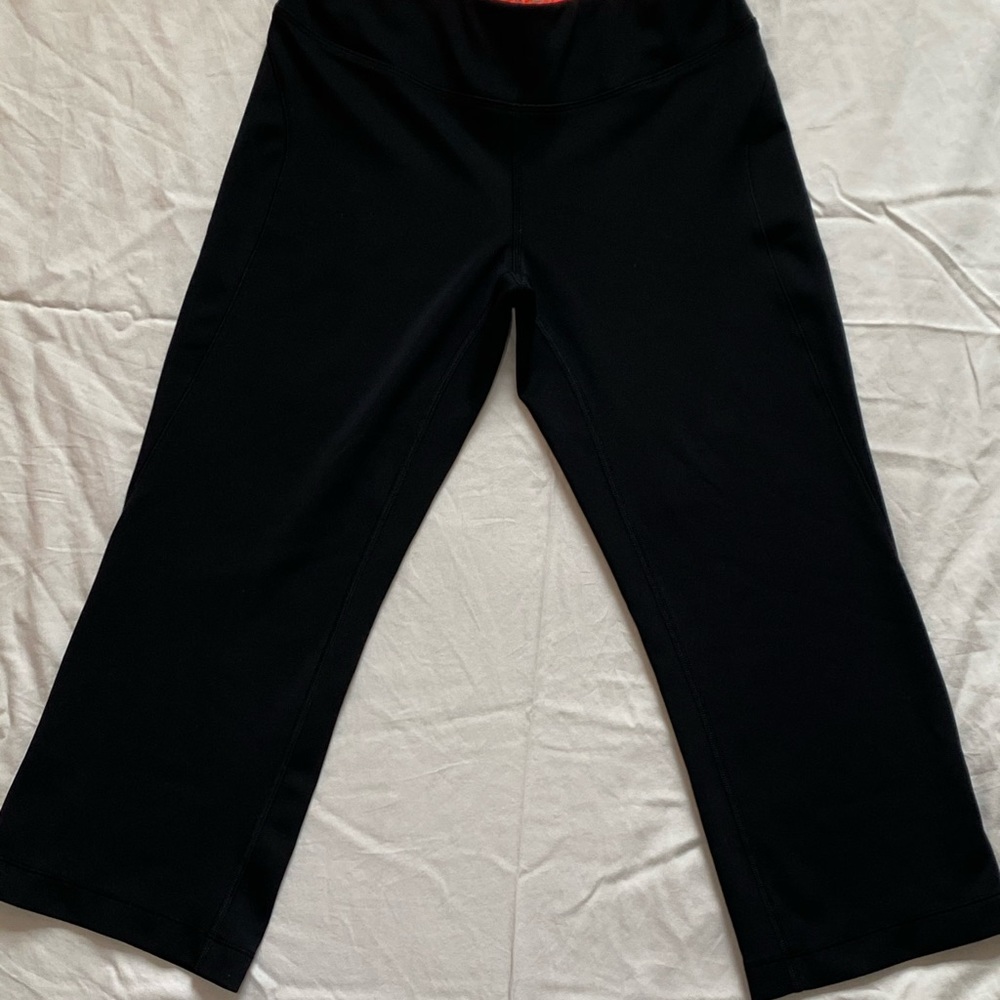 new Balance Lightning Dry Black Capri Leggings